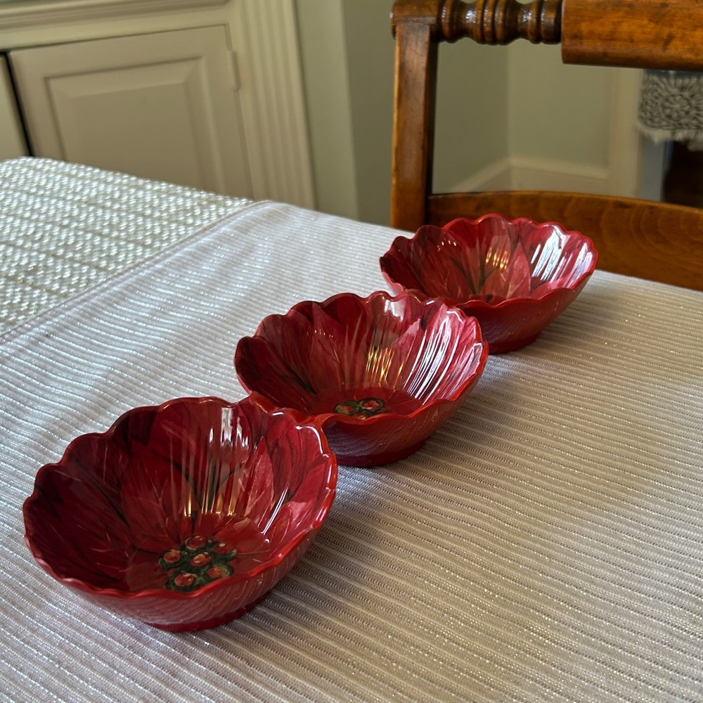 Mushroom Berry Basket + Poppy 3 Flower Melamine Serveware Set of 2 New With Tags - Picture 7 of 9